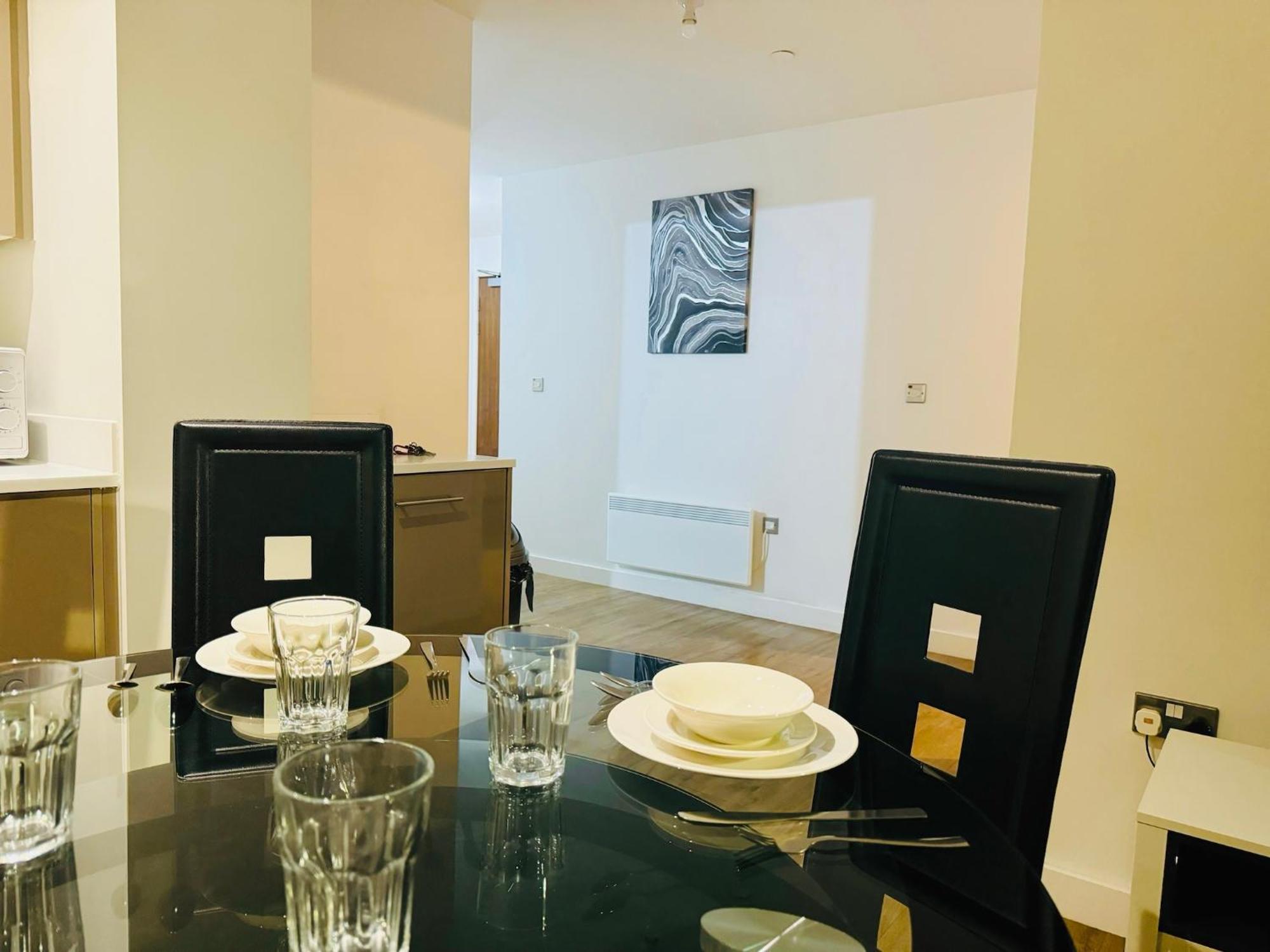 Last-Minute Specials L Book It Now L Sleeps Up To 4 L 2 Bed 2 Bath - Gym - Prime Birmingham Location L Jvt Short Lets Екстериор снимка