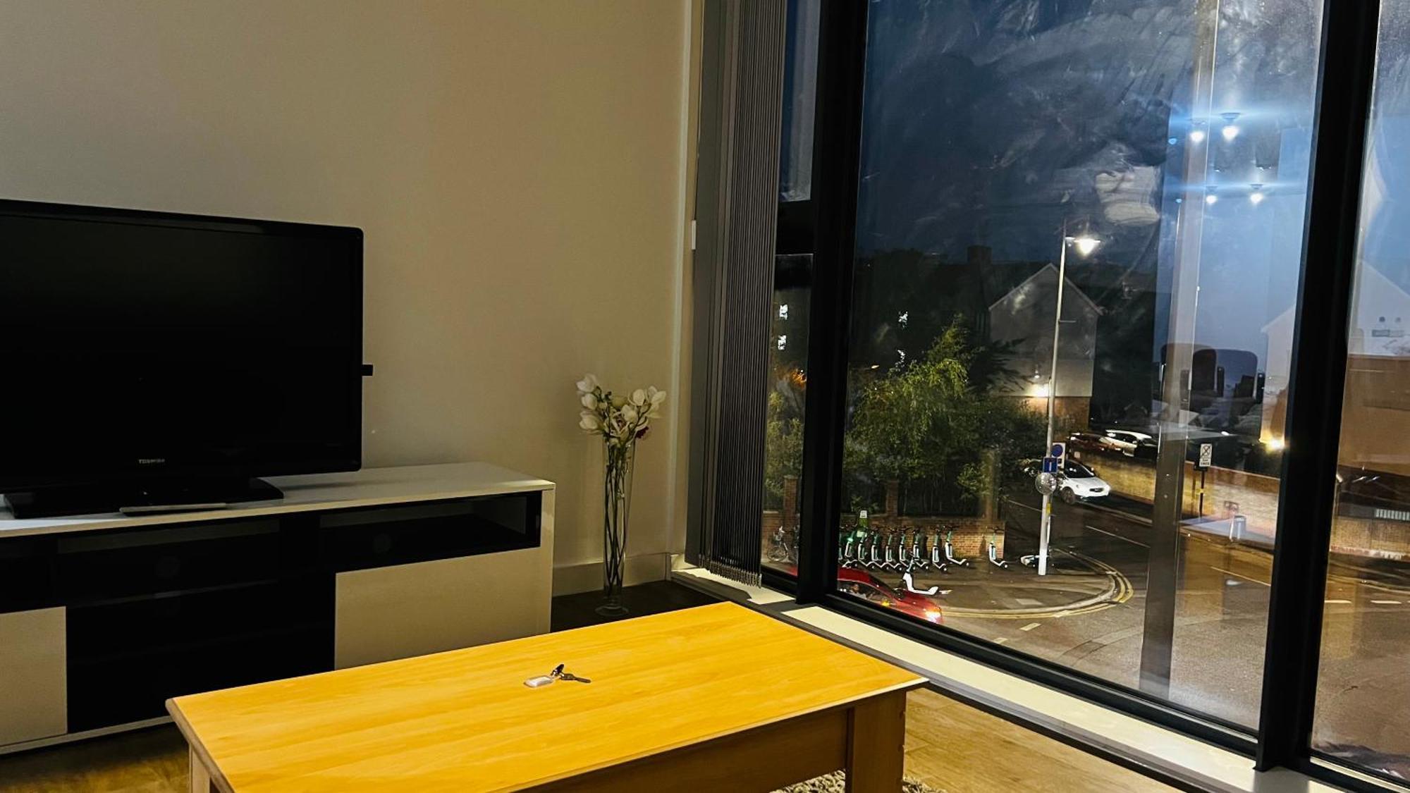 Last-Minute Specials L Book It Now L Sleeps Up To 4 L 2 Bed 2 Bath - Gym - Prime Birmingham Location L Jvt Short Lets Екстериор снимка