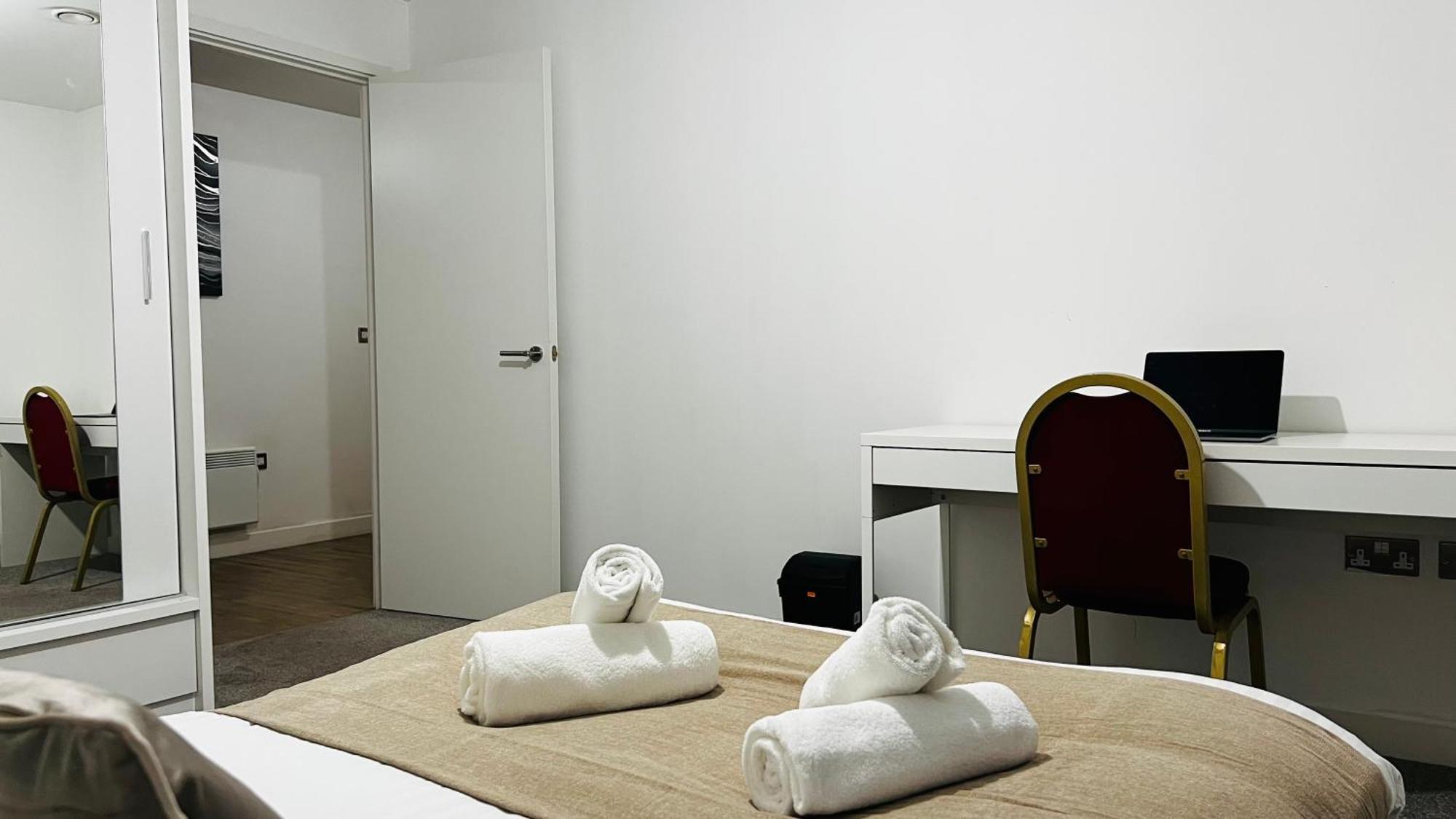 Last-Minute Specials L Book It Now L Sleeps Up To 4 L 2 Bed 2 Bath - Gym - Prime Birmingham Location L Jvt Short Lets Екстериор снимка