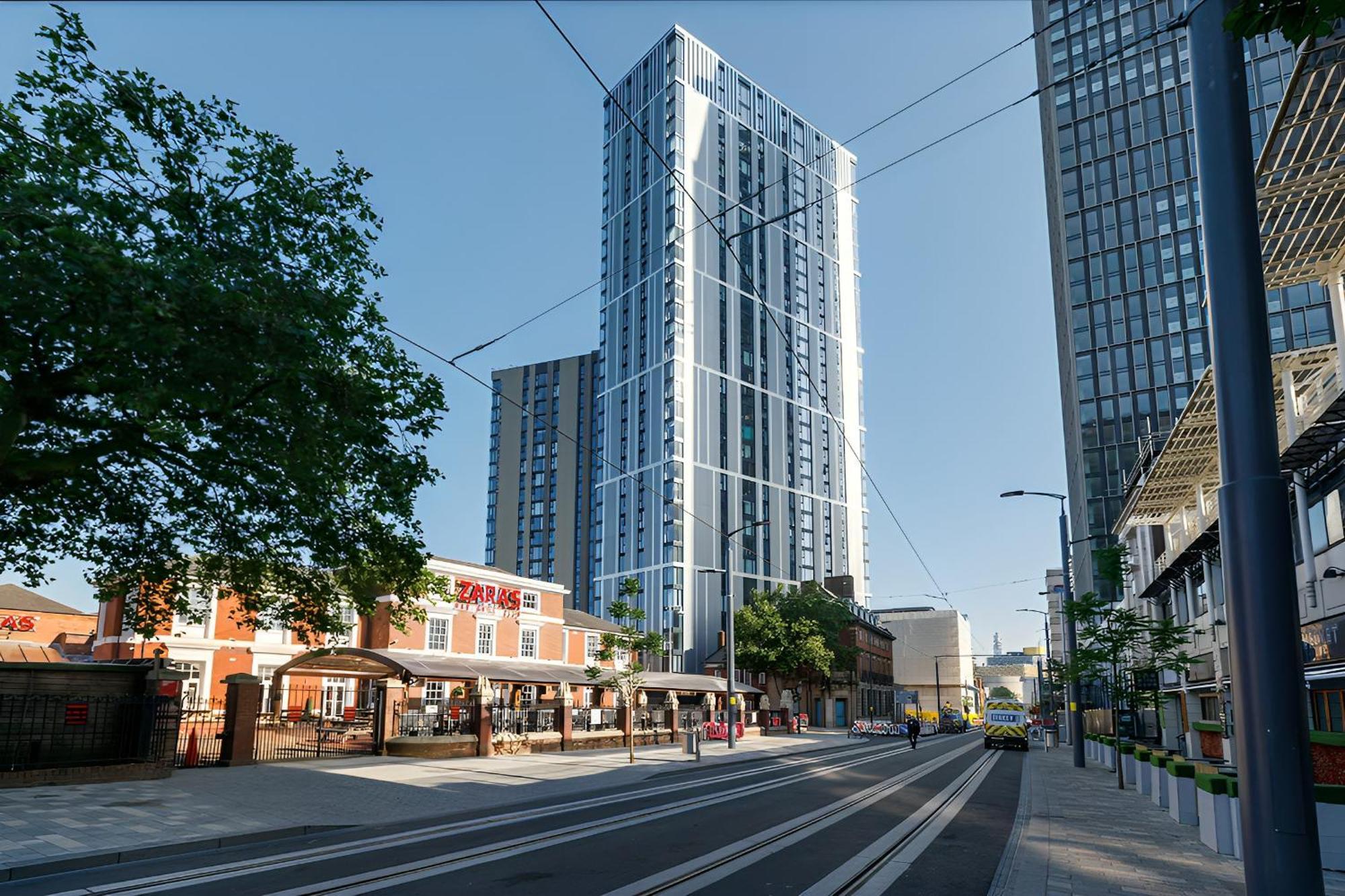 Last-Minute Specials L Book It Now L Sleeps Up To 4 L 2 Bed 2 Bath - Gym - Prime Birmingham Location L Jvt Short Lets Екстериор снимка