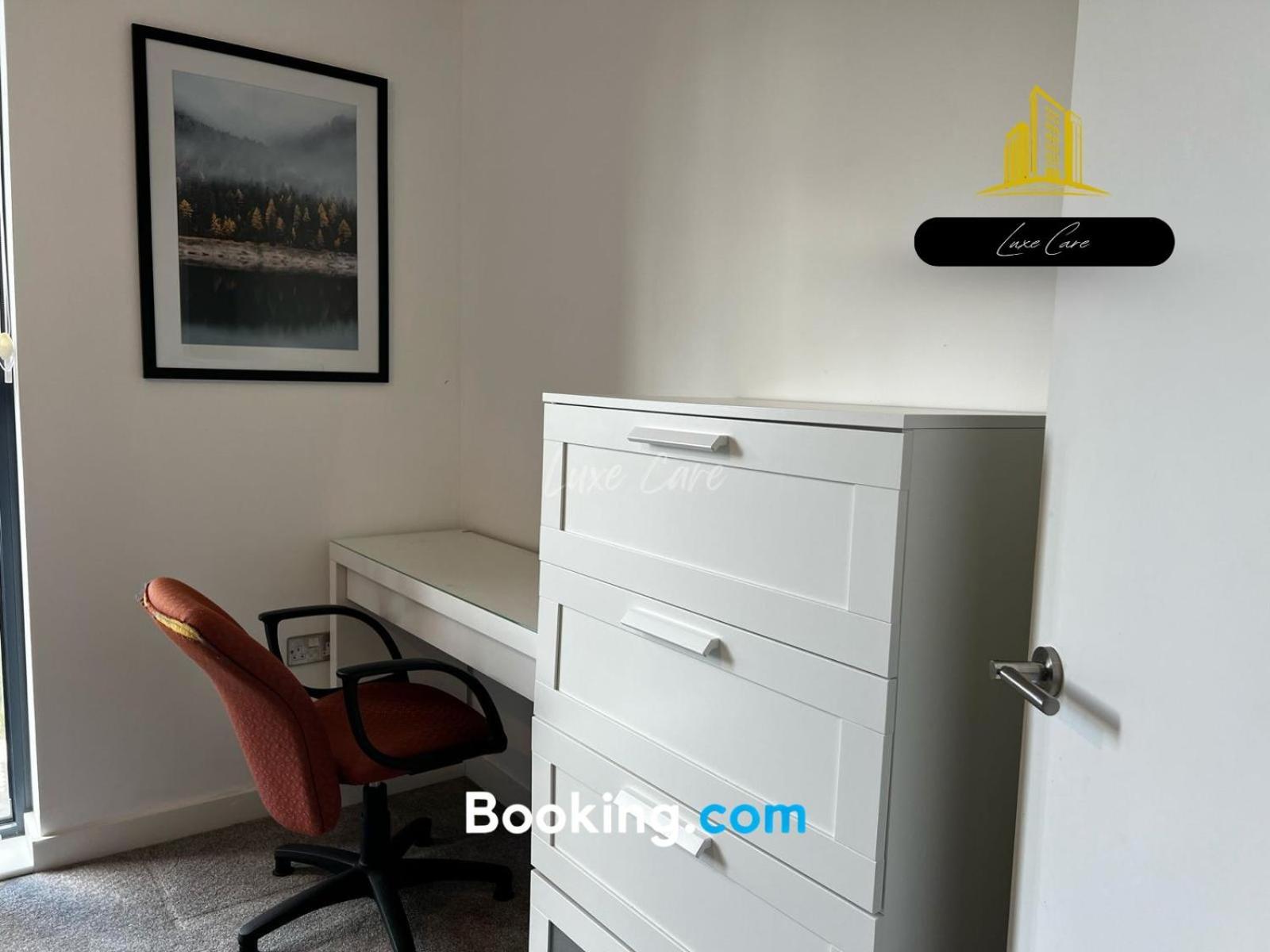 Last-Minute Specials L Book It Now L Sleeps Up To 4 L 2 Bed 2 Bath - Gym - Prime Birmingham Location L Jvt Short Lets Екстериор снимка